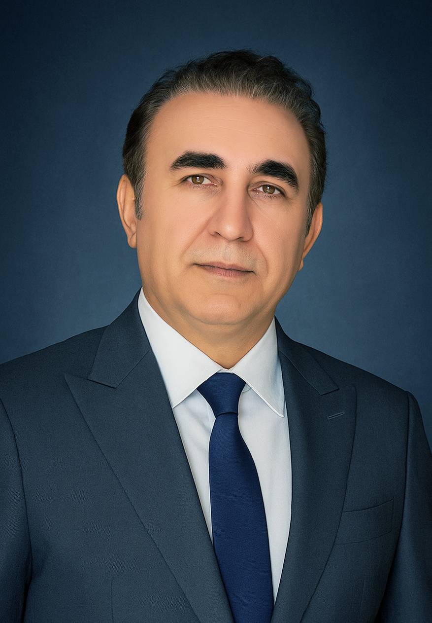 هاشم ایران خواه مدیر اداری و روابط عمومی